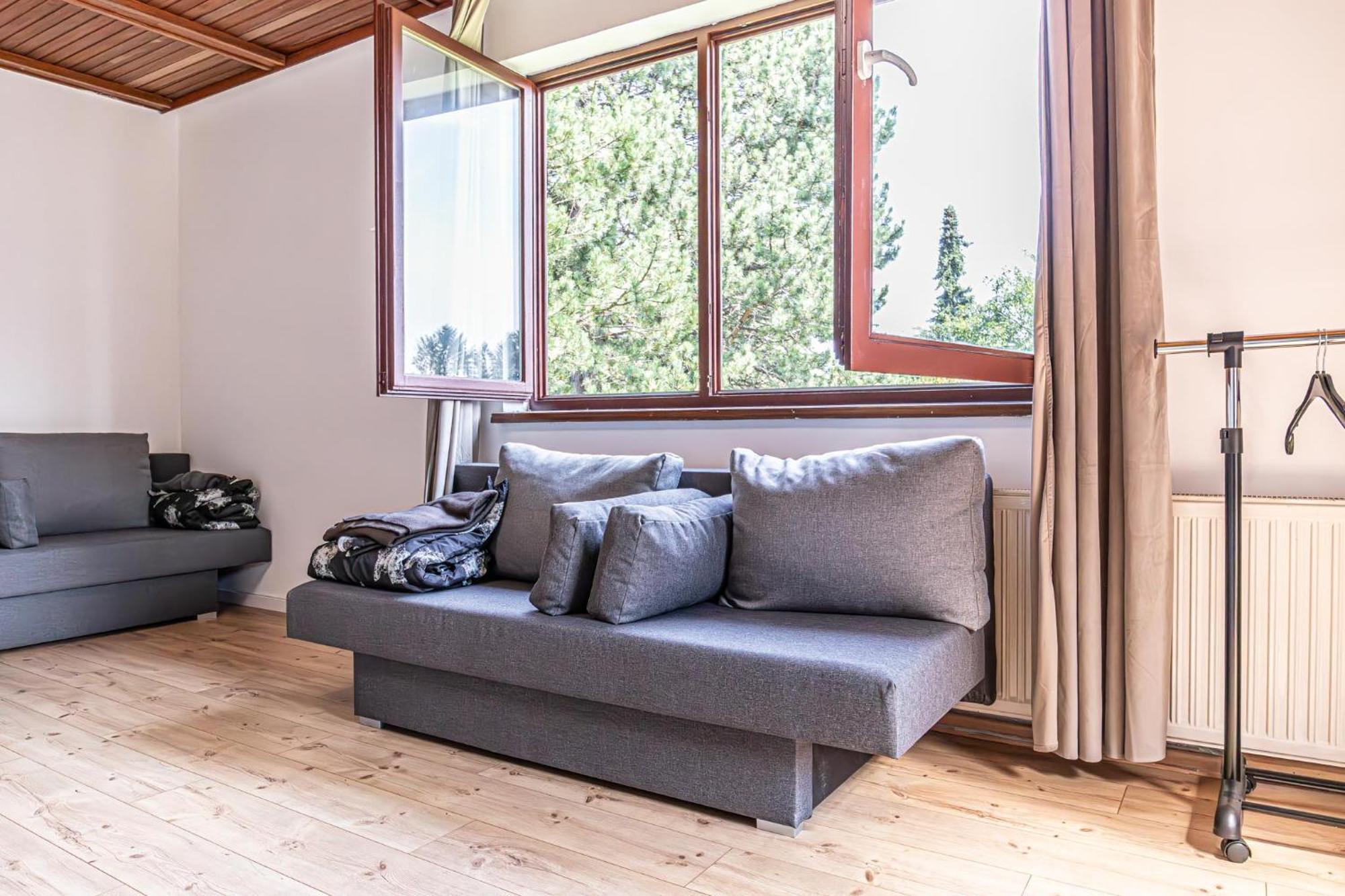 Comfy Rooms In Shared Villa With Terrace And Garden เวียนนา ภายนอก รูปภาพ